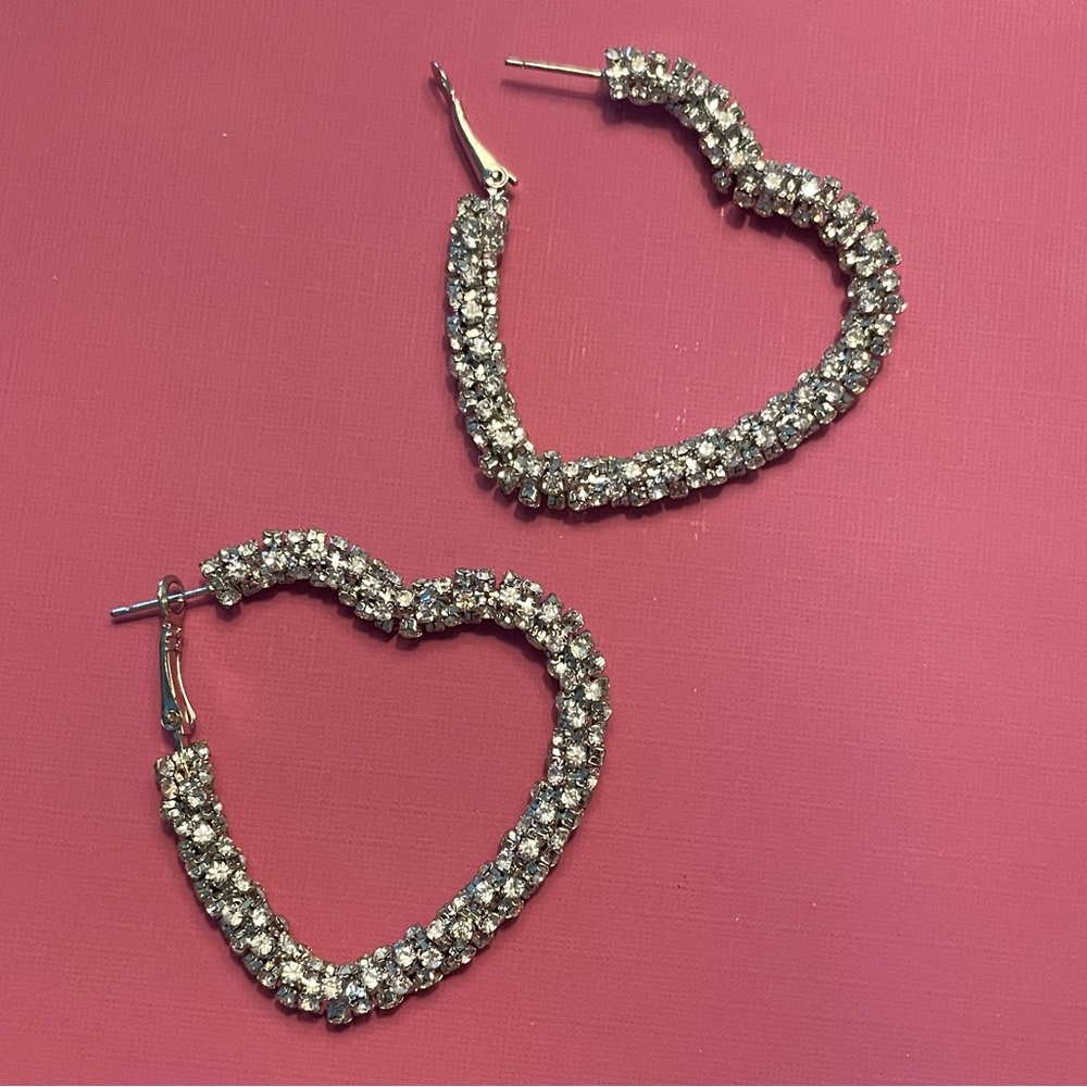 Crystal heart hoops -silver
